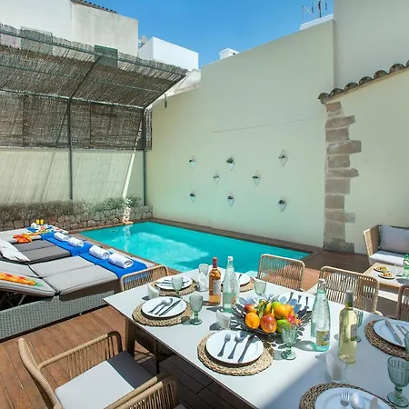Owl Alvarez - Luxury Retreat In The Old Town Villa *