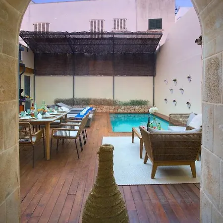 Owl Alvarez - Luxury Retreat In The Old Town Villa