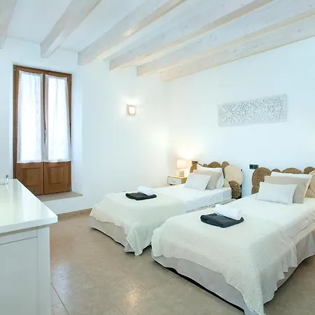 Villa Owl Alvarez - Luxury Retreat In The Old Town